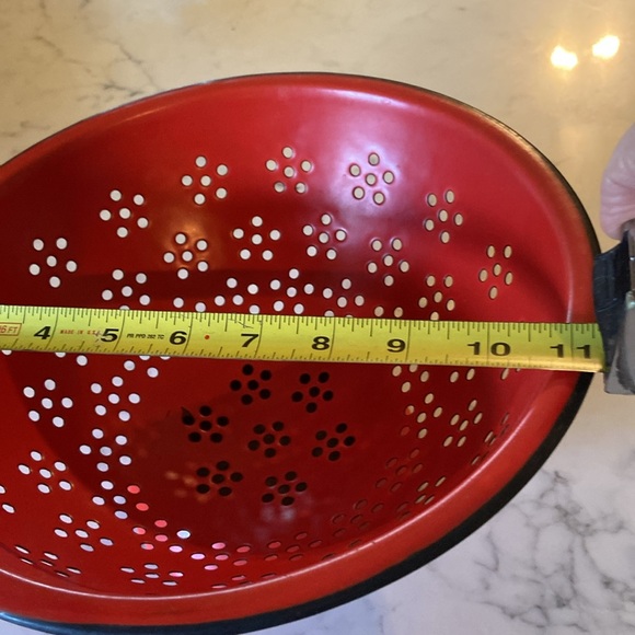 Fire engine, red colander - Picture 8 of 9
